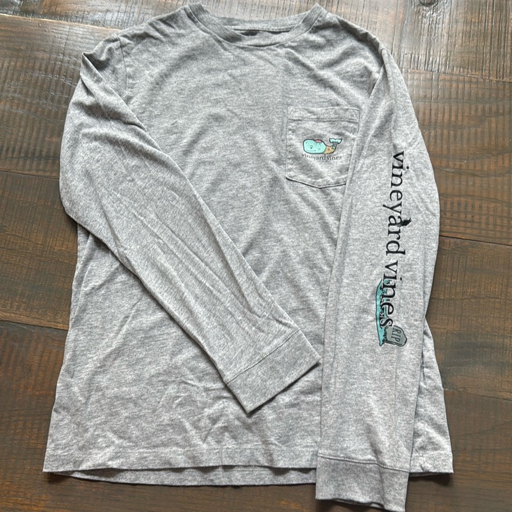 Vineyard vines youth large Halloween T-shirt